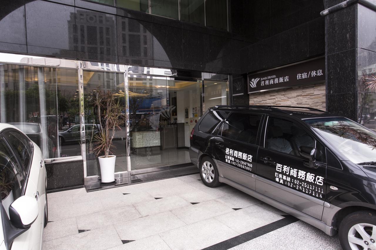 Junli Hotel Banciao Exterior photo